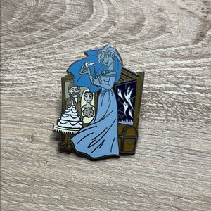 Disney Haunted Mansion Bride trading pin - Blue and Gold